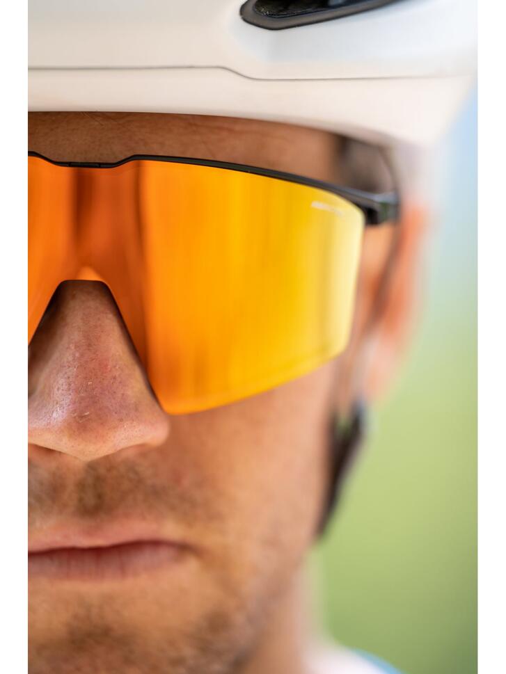 Okulary rowerowe Julbo Edge czarny fotochrom Reactiv Light Amplifier kat.1-3
