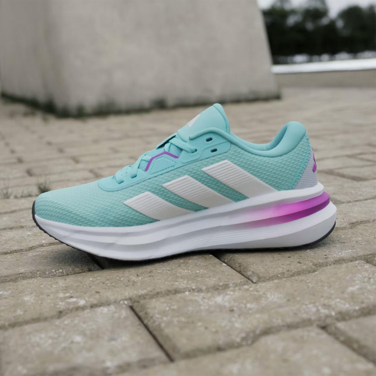 Chaussures de course Adidas modèle JI4607 pour femmes 4/6
