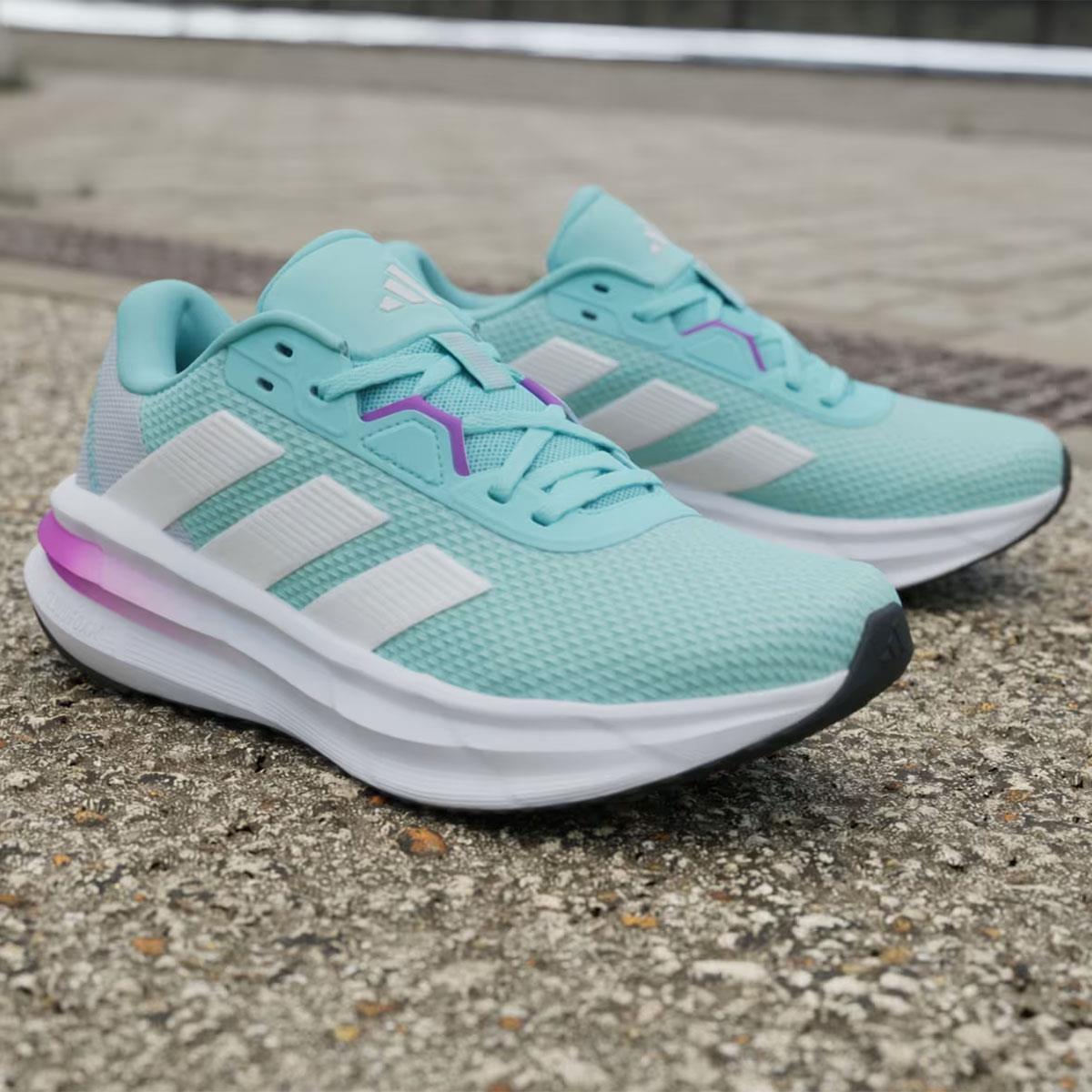 Chaussures de course Adidas modèle JI4607 pour femmes 2/6