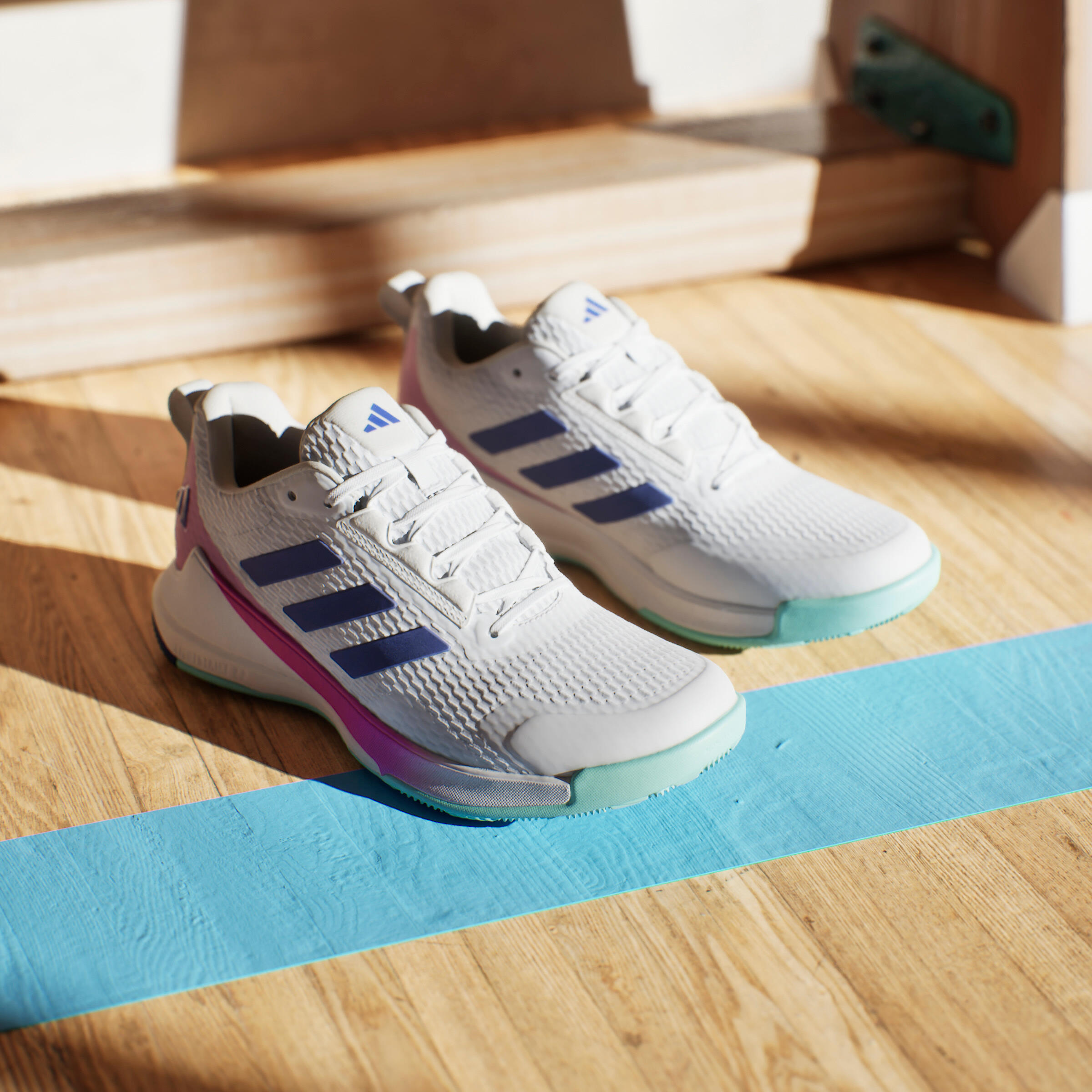 Damen-Hallenschuhe adidas Novaflight 2 6/7