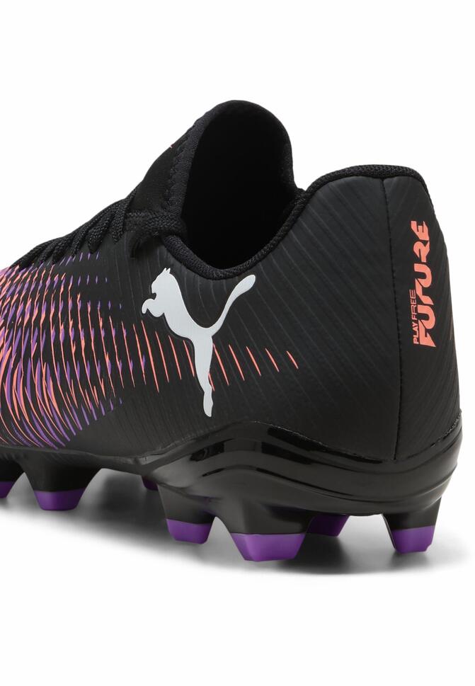 Buty piłkarskie FUTURE 8 PLAY FG/AG PUMA Black White Glowing Red