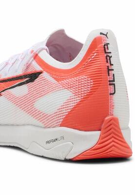 Botas de fútbol ULTRA 5 PRO COURT PUMA White Black Glowing Red