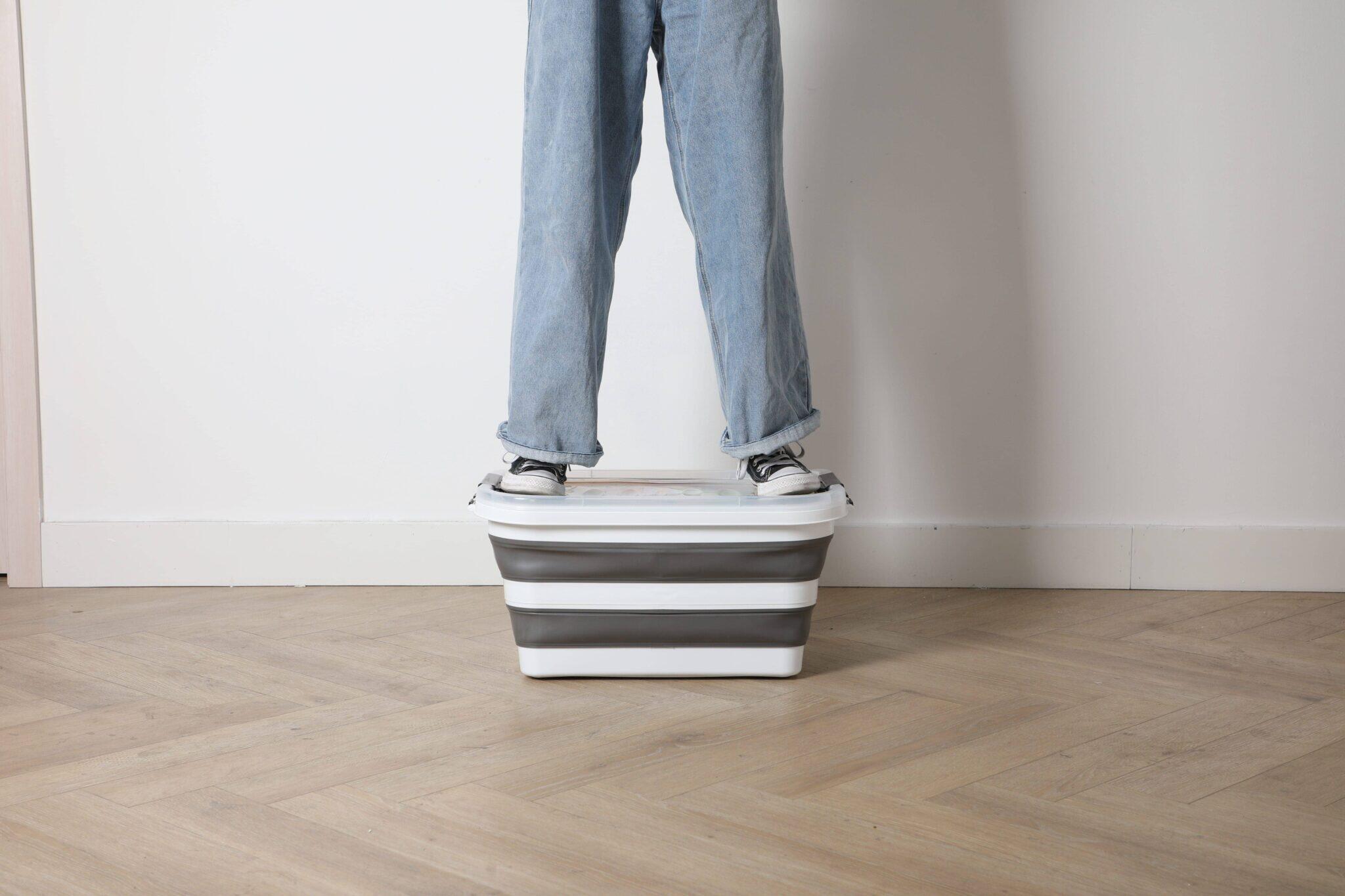 CAJA ALMACENAMIENTO PLEGABLE CON TAPA SILICONA 30L 5/5