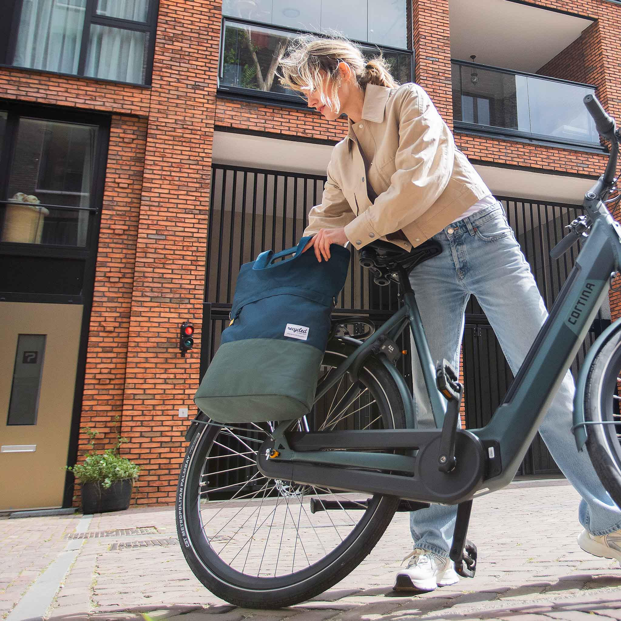 Sacoche de vélo shopper recyclé 20 litres - bleu/vert 5/6