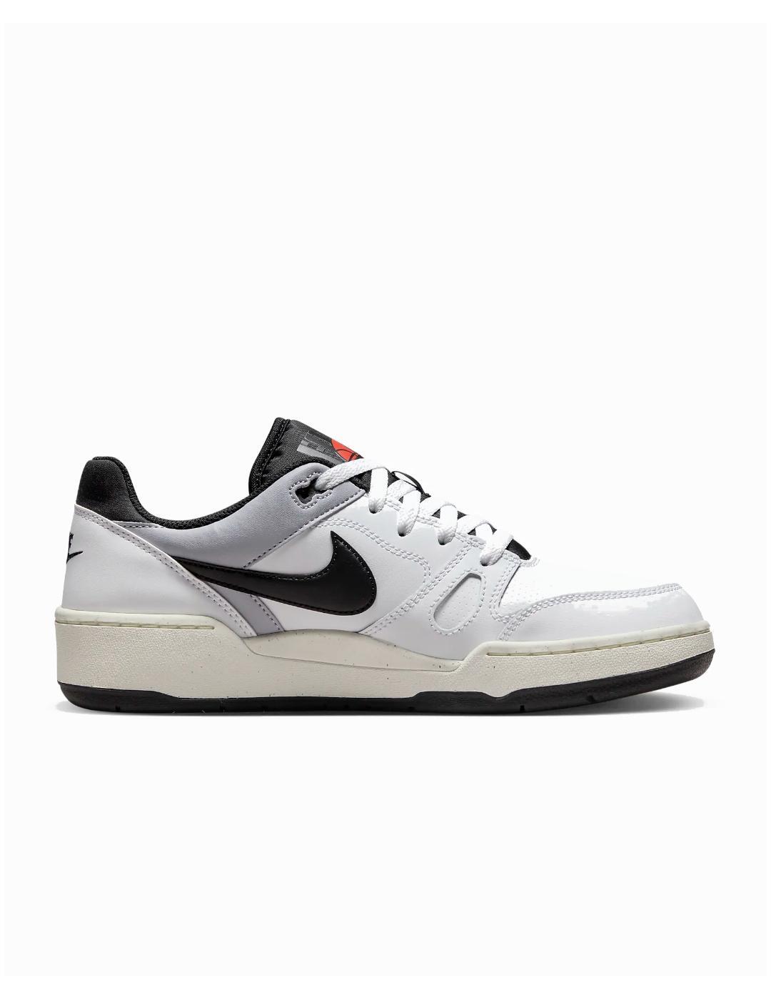 NIKE picture