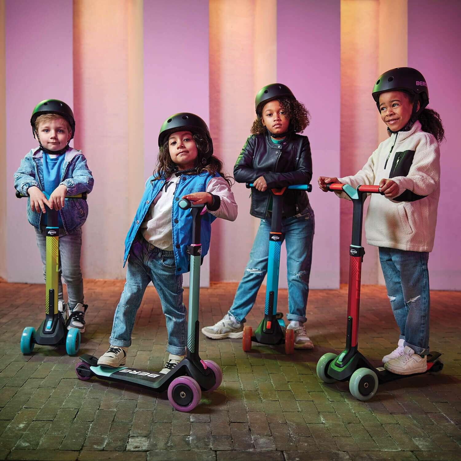 Opvouwbare kinderstep BERG Nexo met 3 wielen Blauw 3/7