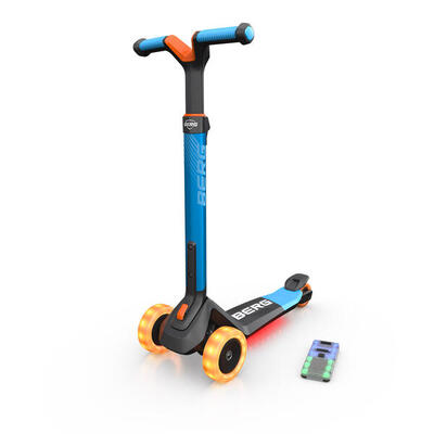 Faltbarer Kinderroller BERG Nexo mit 3 Rädern mit LED-Rädern und LED-Deck Rot