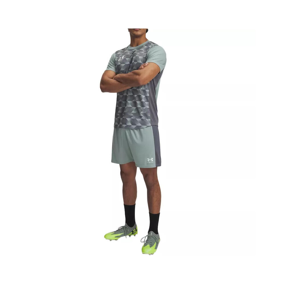 Short Under Armour M. Challenger Train 3/5