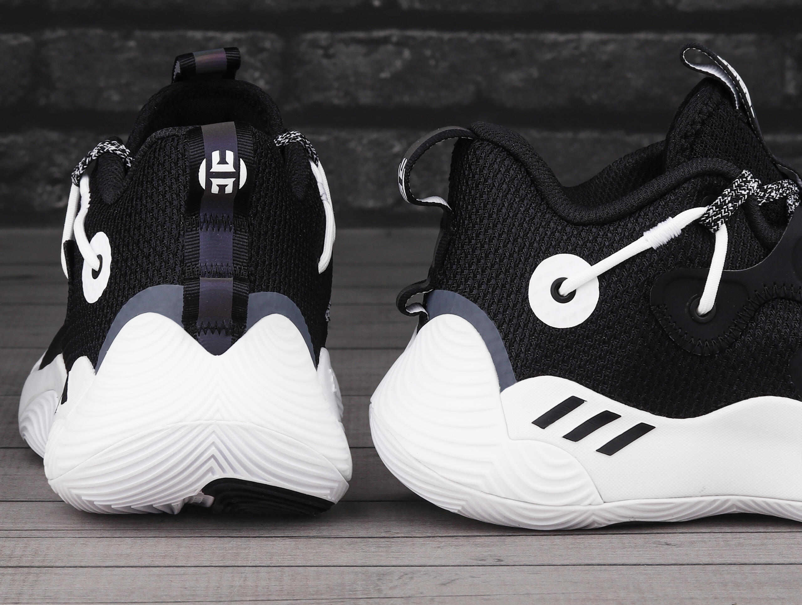 Scarpe adidas Harden Stepback 3.0 nero e bianco 5/7