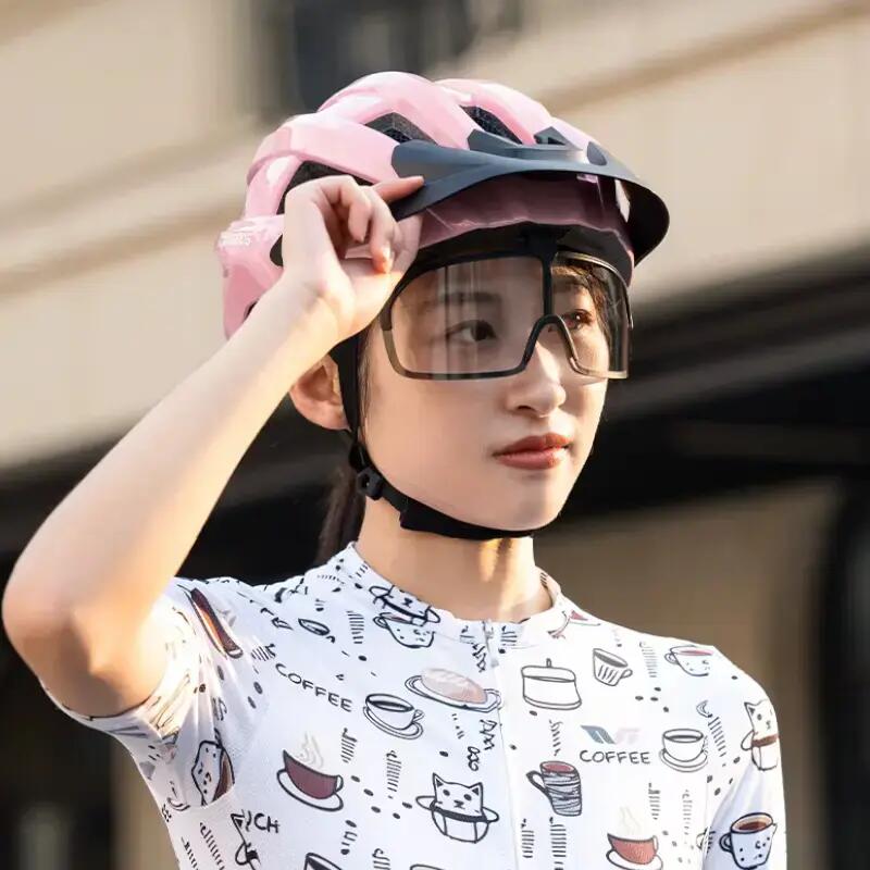 Kask rowerowy z okularami fotochromowymi na magnes i lampką LED Rockbros RB1011 3/7