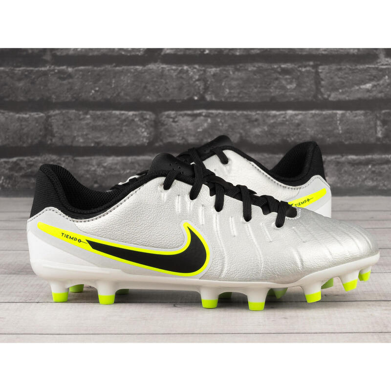 Ghete fotbal Nike Legend 10 Academy FG silver 38 Teren gazon natural