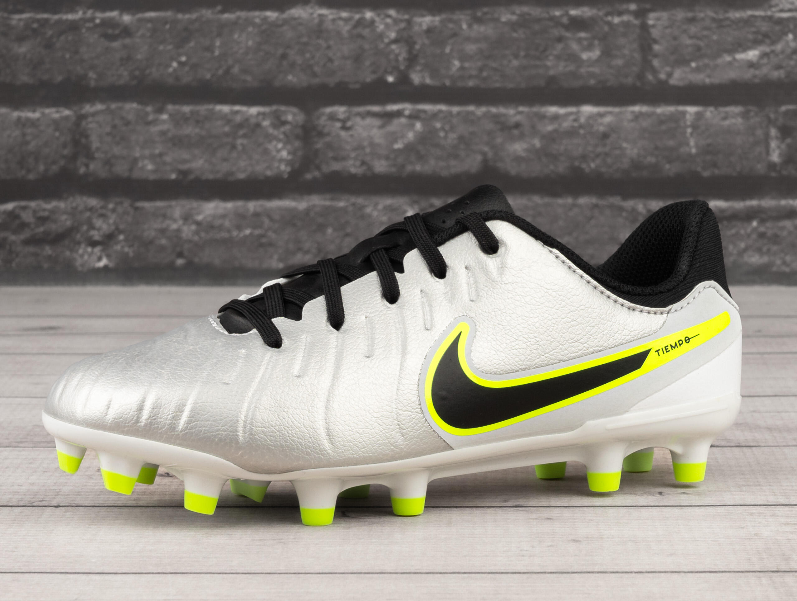 Buty sportowe do piłki noznej Nike JR LEGEND 10 ACADEMY FG/MG 4/7