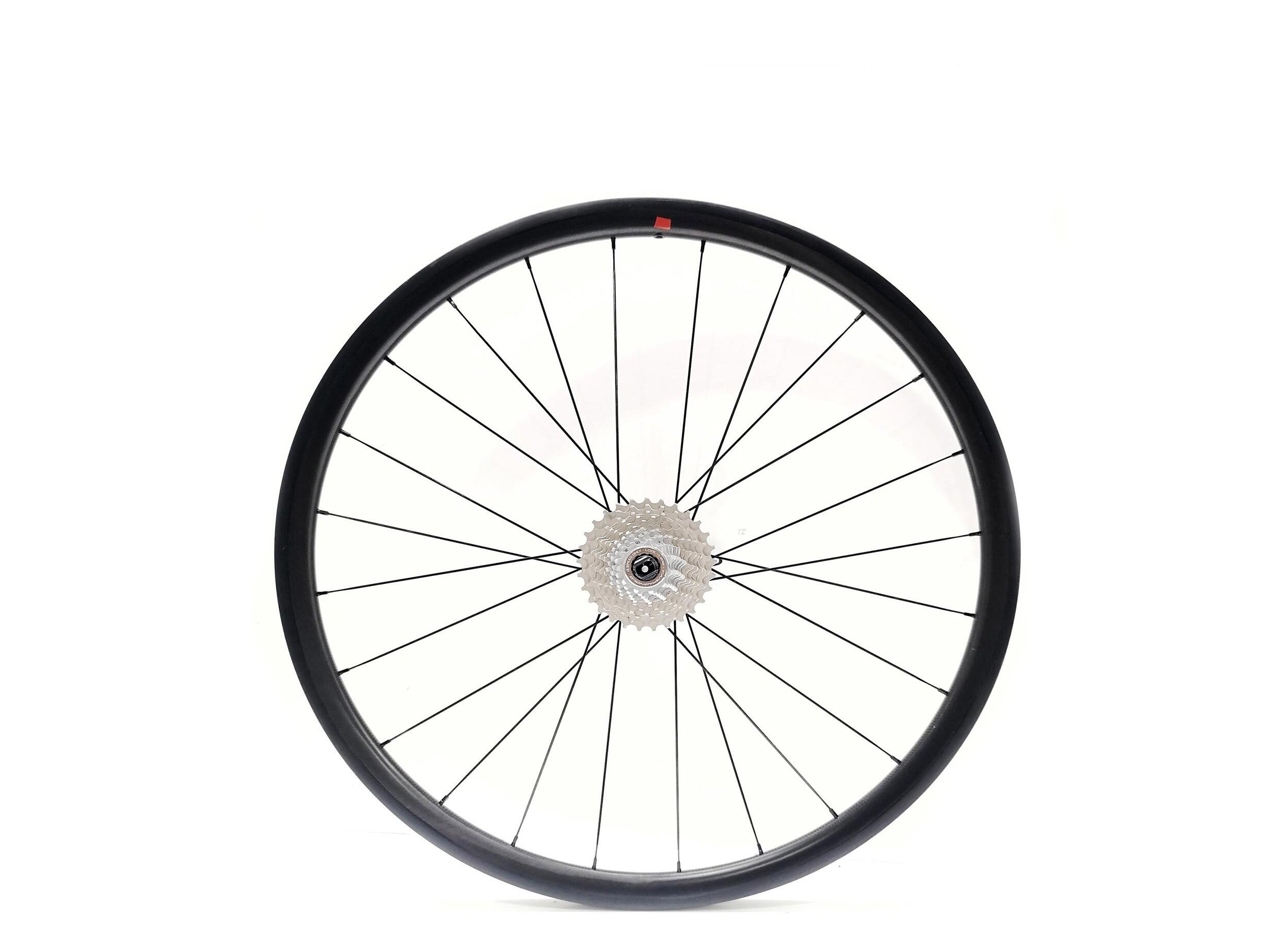 DT SWISS Segunda Vida · Rueda DT Swiss Carbono · Buen estado