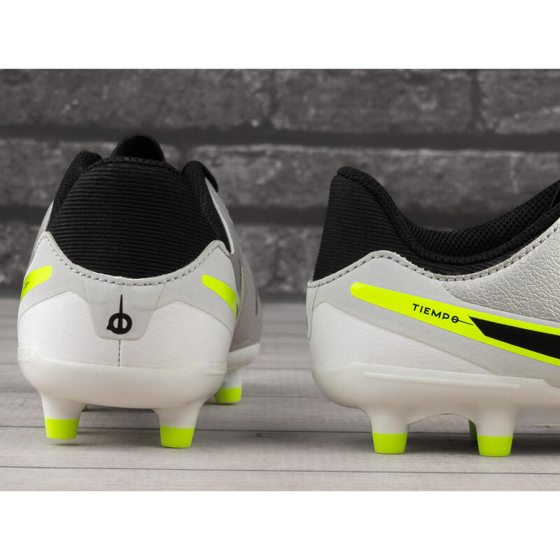 Ghete fotbal Nike Legend 10 Academy FG silver 38 Teren gazon natural