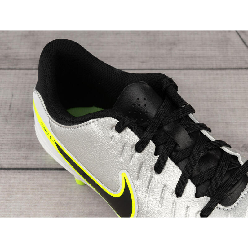Ghete fotbal Nike Legend 10 Academy FG silver 38 Teren gazon natural