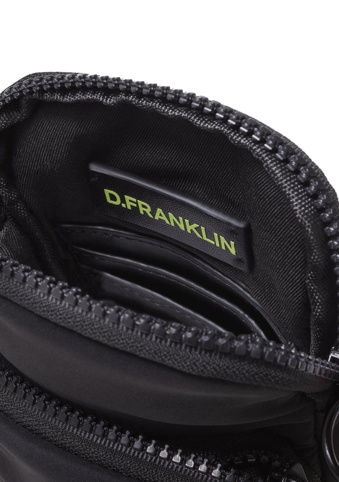 Bolso Porta Móviles Bomb Mini Bag en Negro D.Franklin 4/4