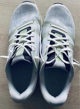 Tussen Particulieren - ON Cloudgo 42 gemengde sportschoenen