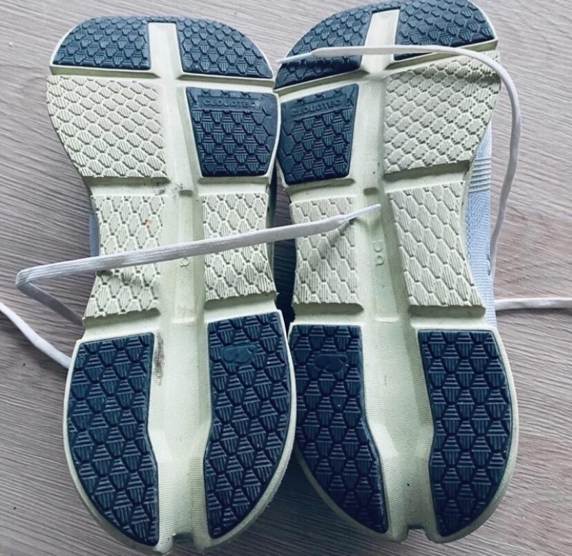 Entre Particuliers - Baskets ON Cloudgo 42 mixte 3/5