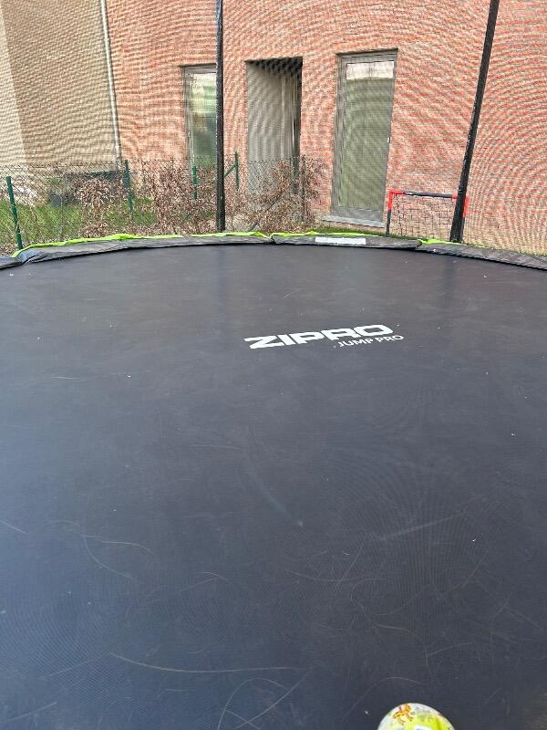 Tussen Particulieren - Trampoline 4/5