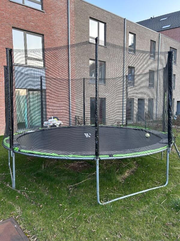 Tussen Particulieren - Trampoline 3/5