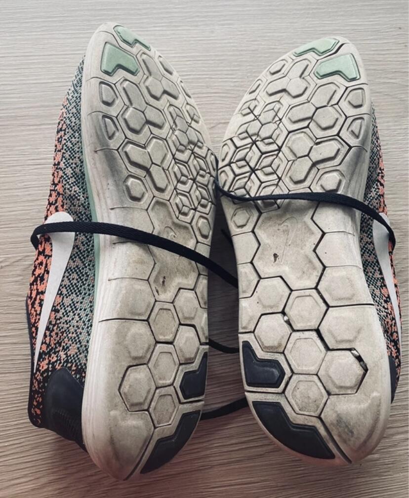 Entre Particuliers - Baskets Nike 2/3