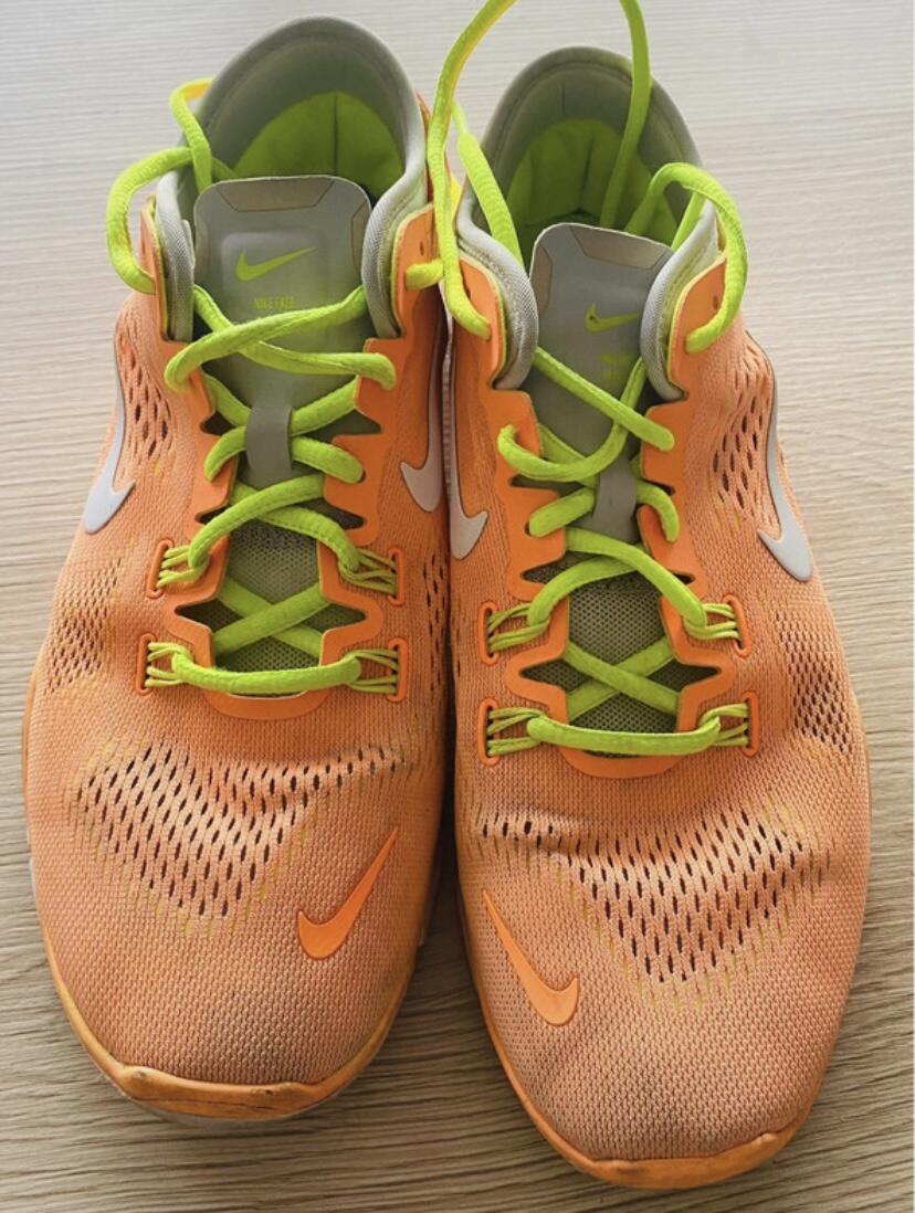 NIKE picture