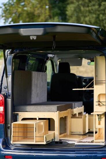 Camper Ausziehbett selber bauen (Mit Matratze und Schubladen)