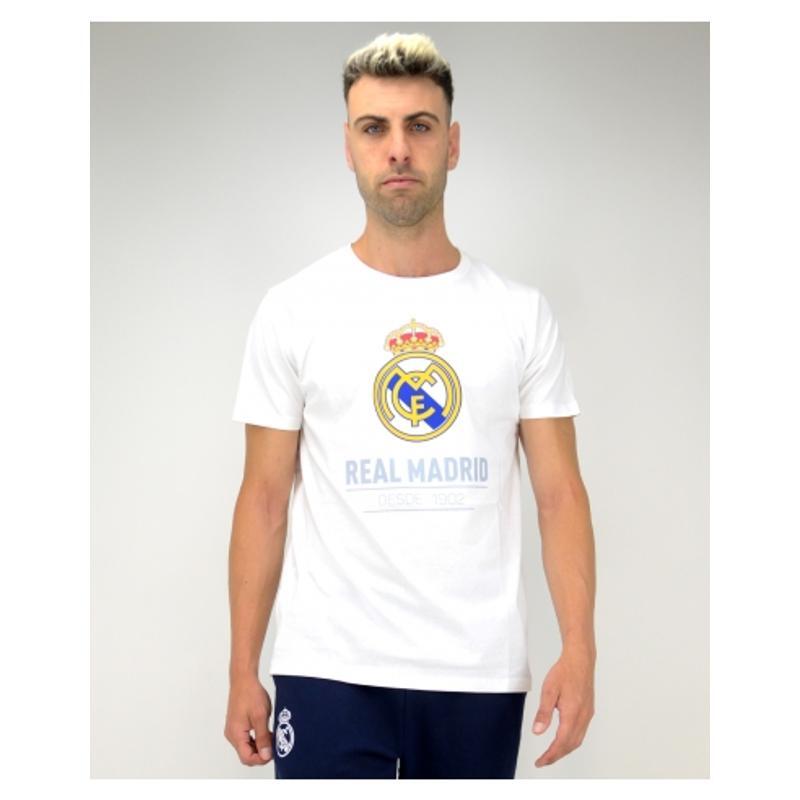 Das T-Shirt mit dem Real Madrid-Wappen – ein Klassiker 2/5