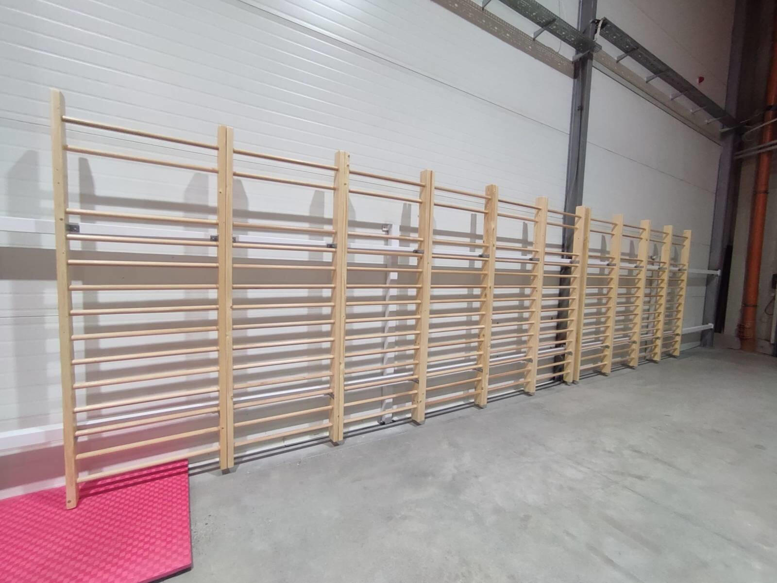 Drewniana drabinka gimnastyczna UNDERFIT 240 x 90 cm 6/8