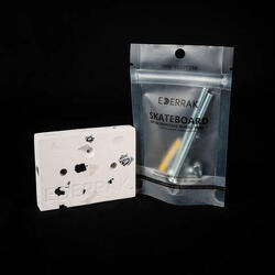 SKATEBOARD RACK - Unique et design, fabriqué plastiques recyclés