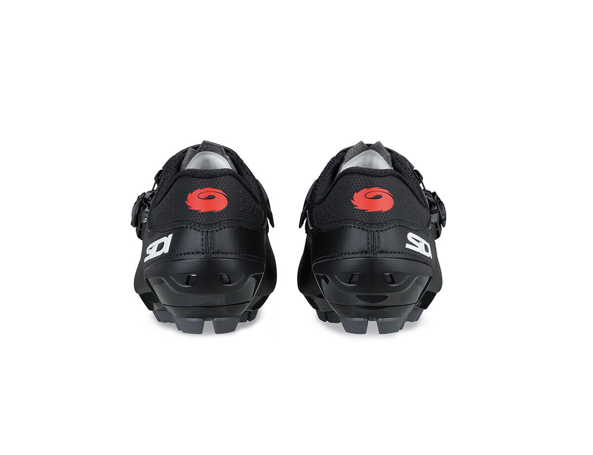 Chaussures EAGLE 10 MEGA noir 4/6