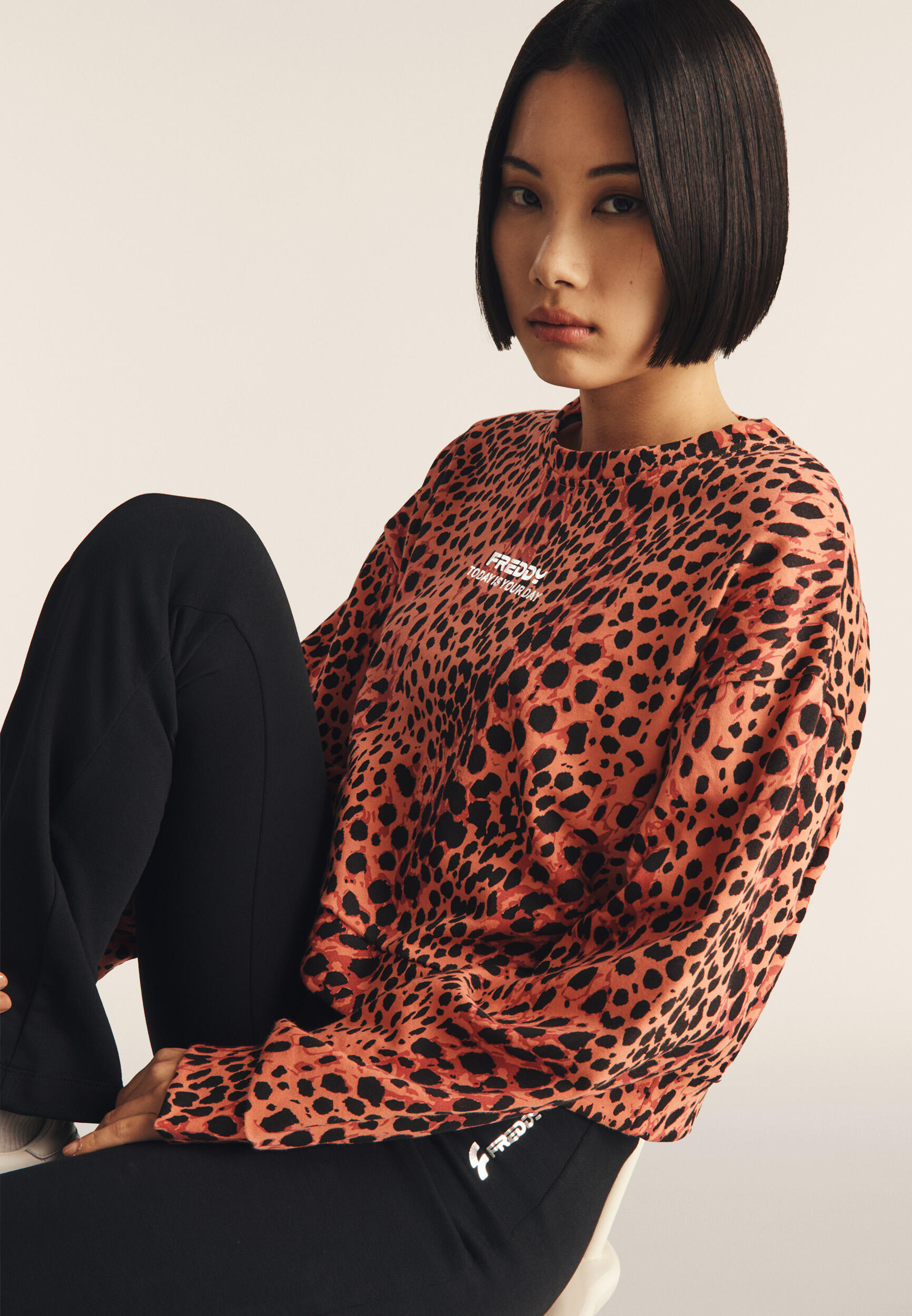 Felpa cropped comfort fit animalier 5/5