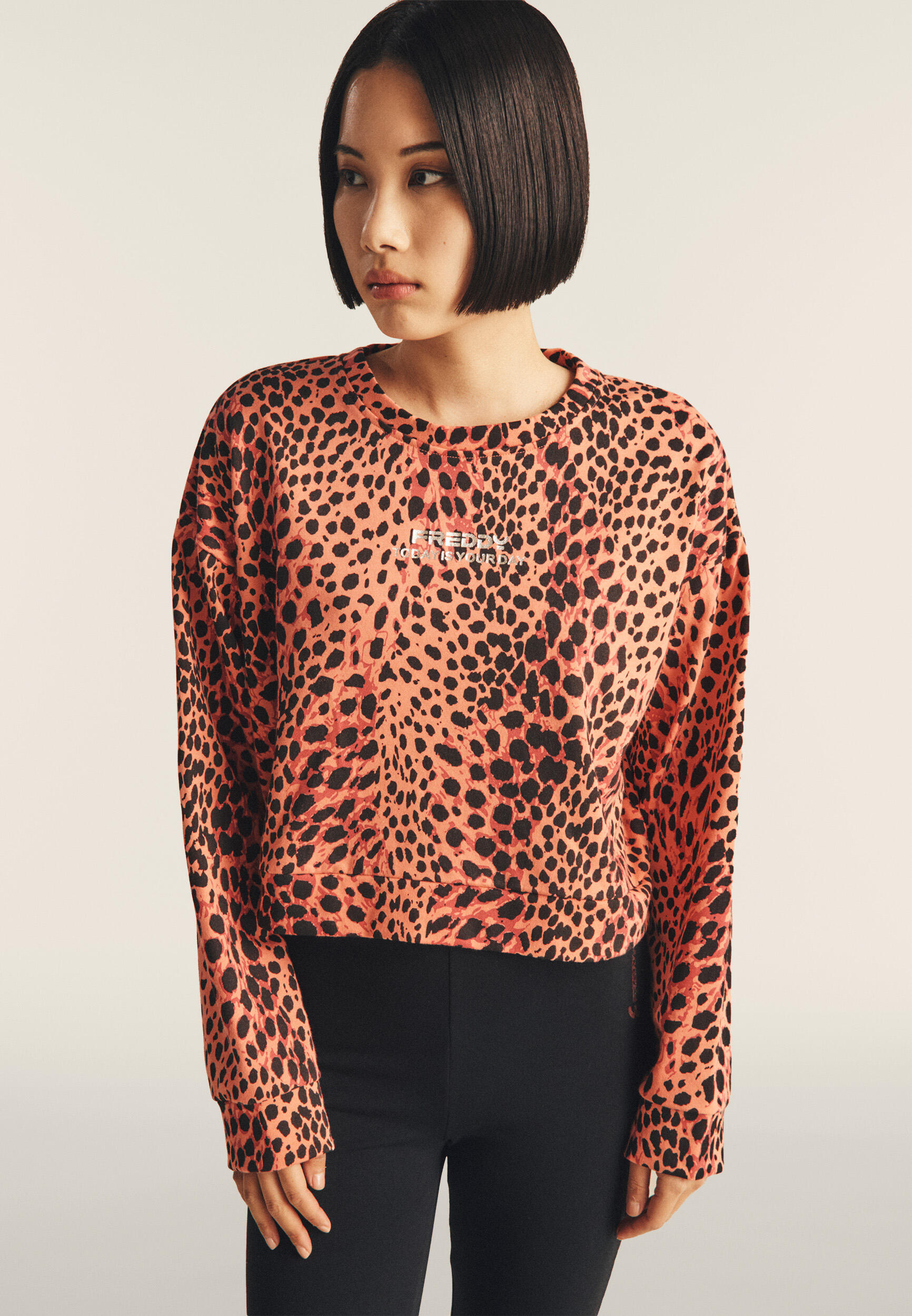 Felpa cropped comfort fit animalier 2/5