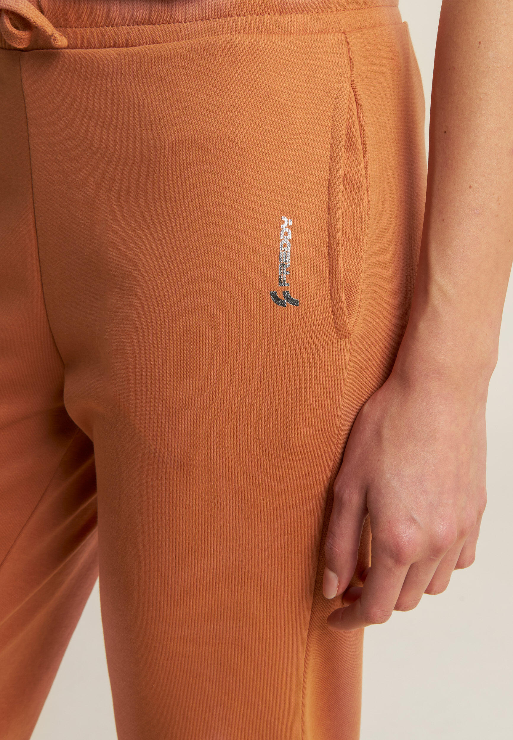 Pantalon de jogging à coupe classique en molleton de coton avec logo sur le côté 4/5