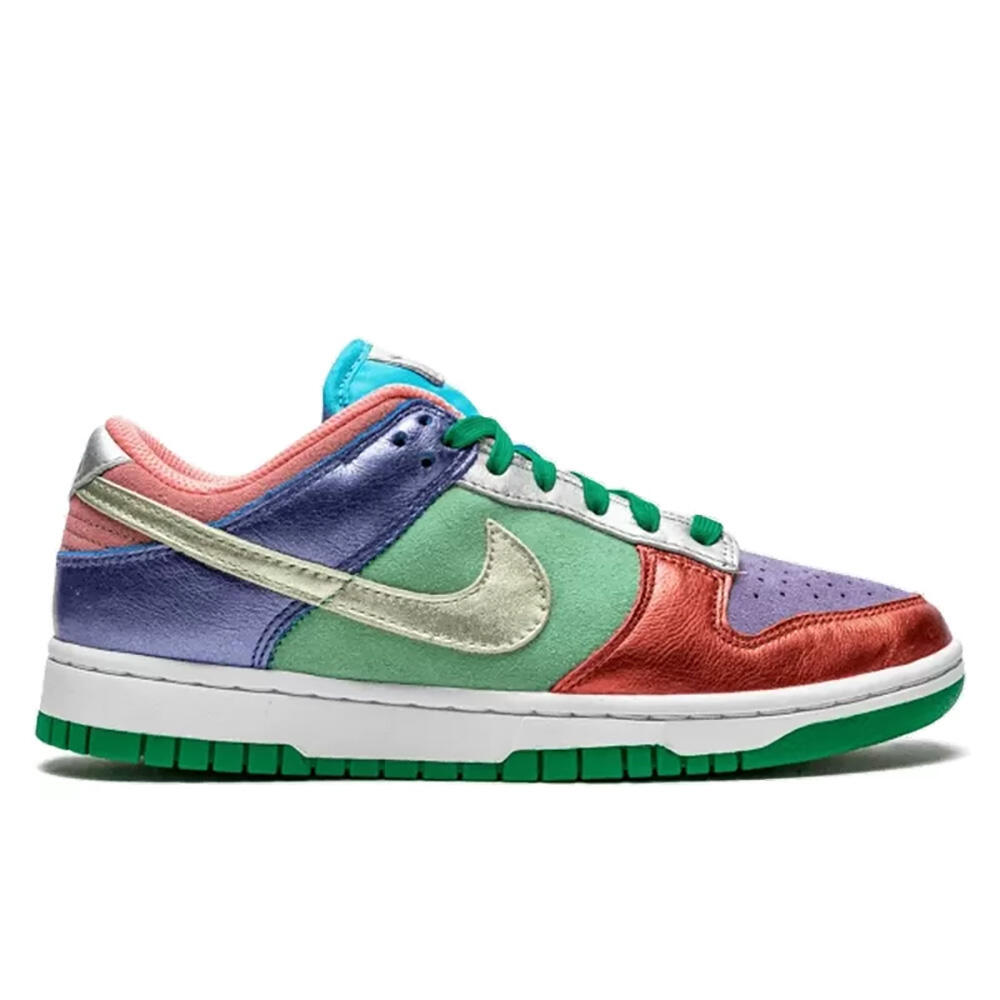 NIKE Reconditionné - Nike Dunk Low Sunset Pulse - Très Bon État