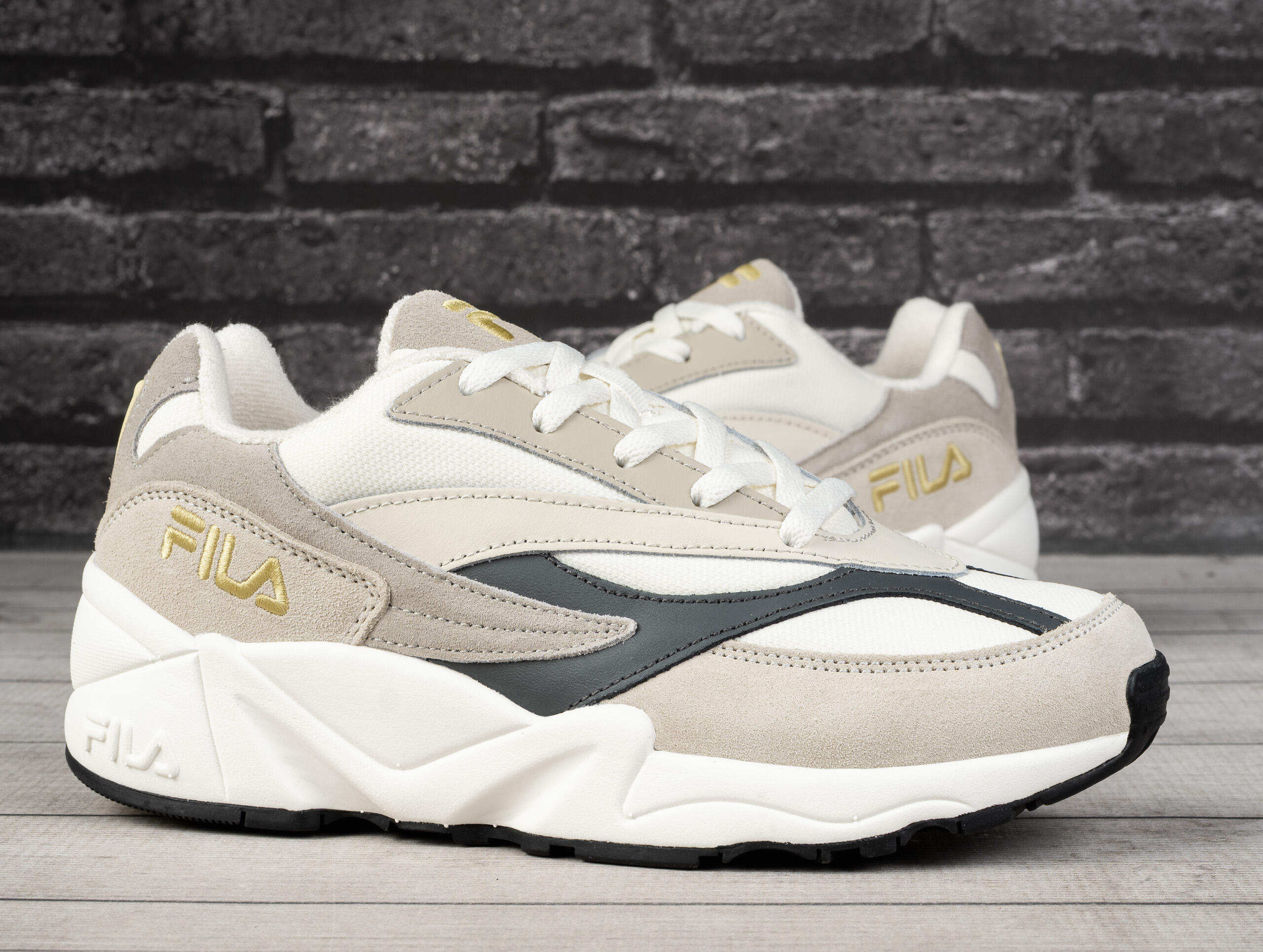 Baskets Fila V94M 3/7