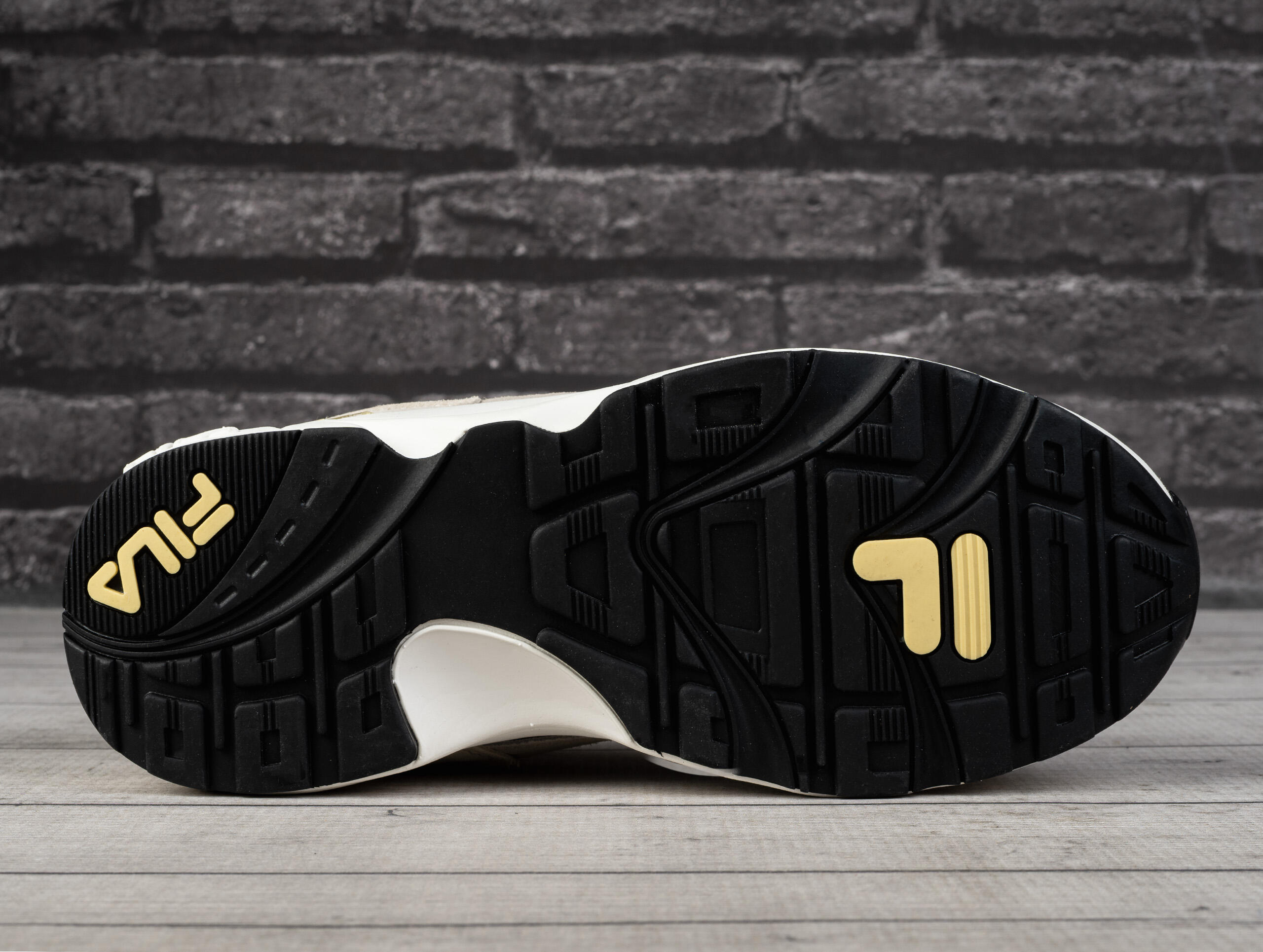 Baskets Fila V94M 6/7