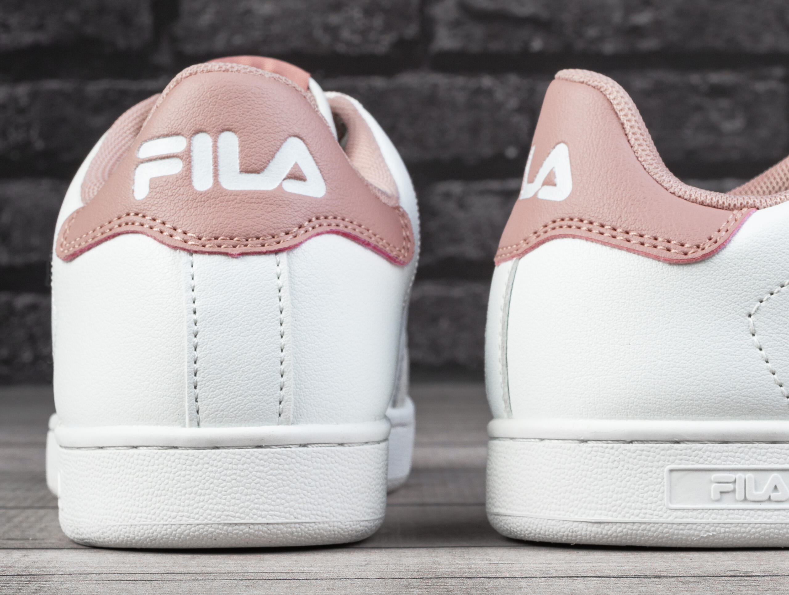 Damen Schuhe FILA Courtbay 4/7
