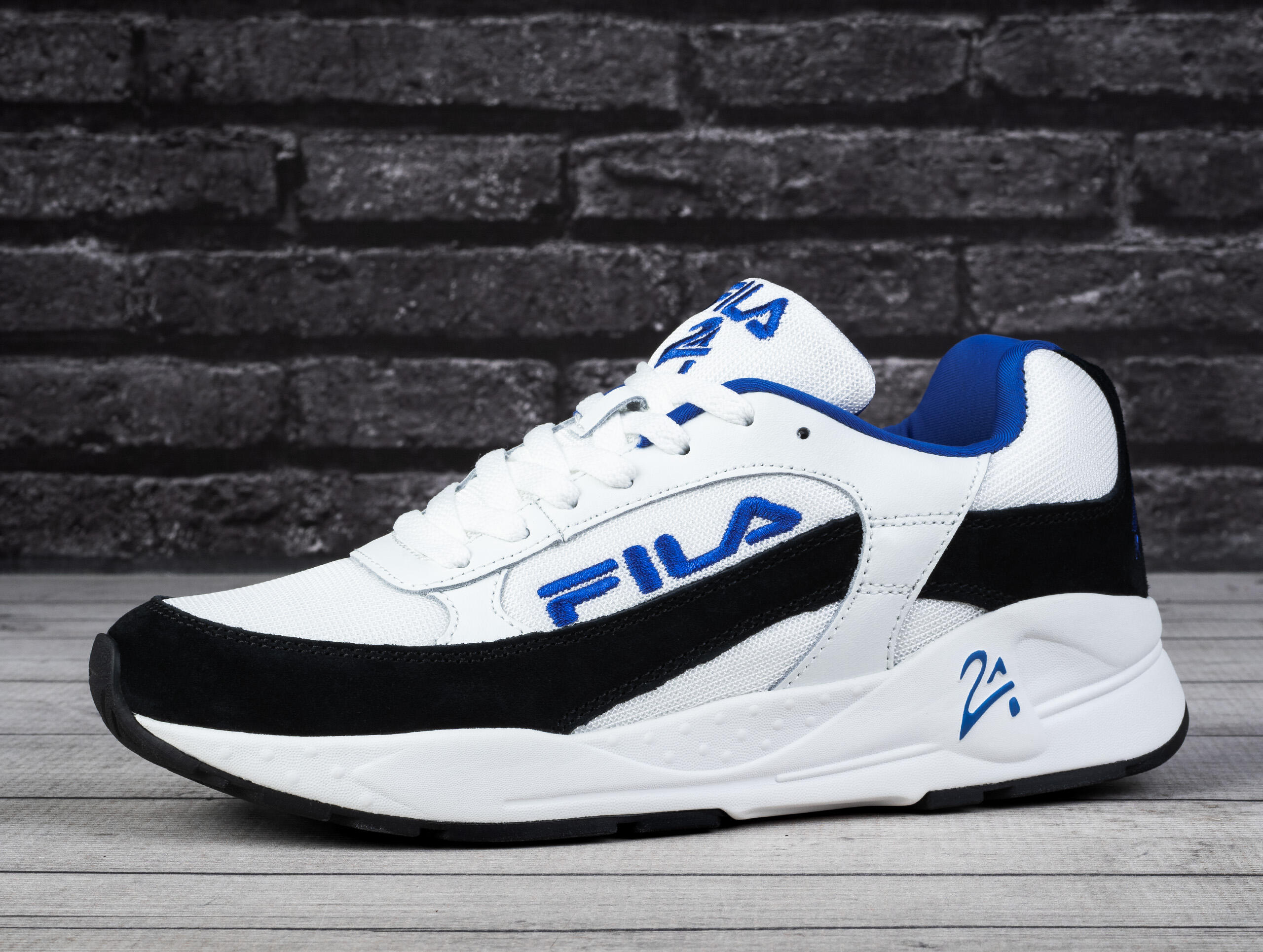 Baskets Noir/Blanc Homme Fila Skyrunner 3/7