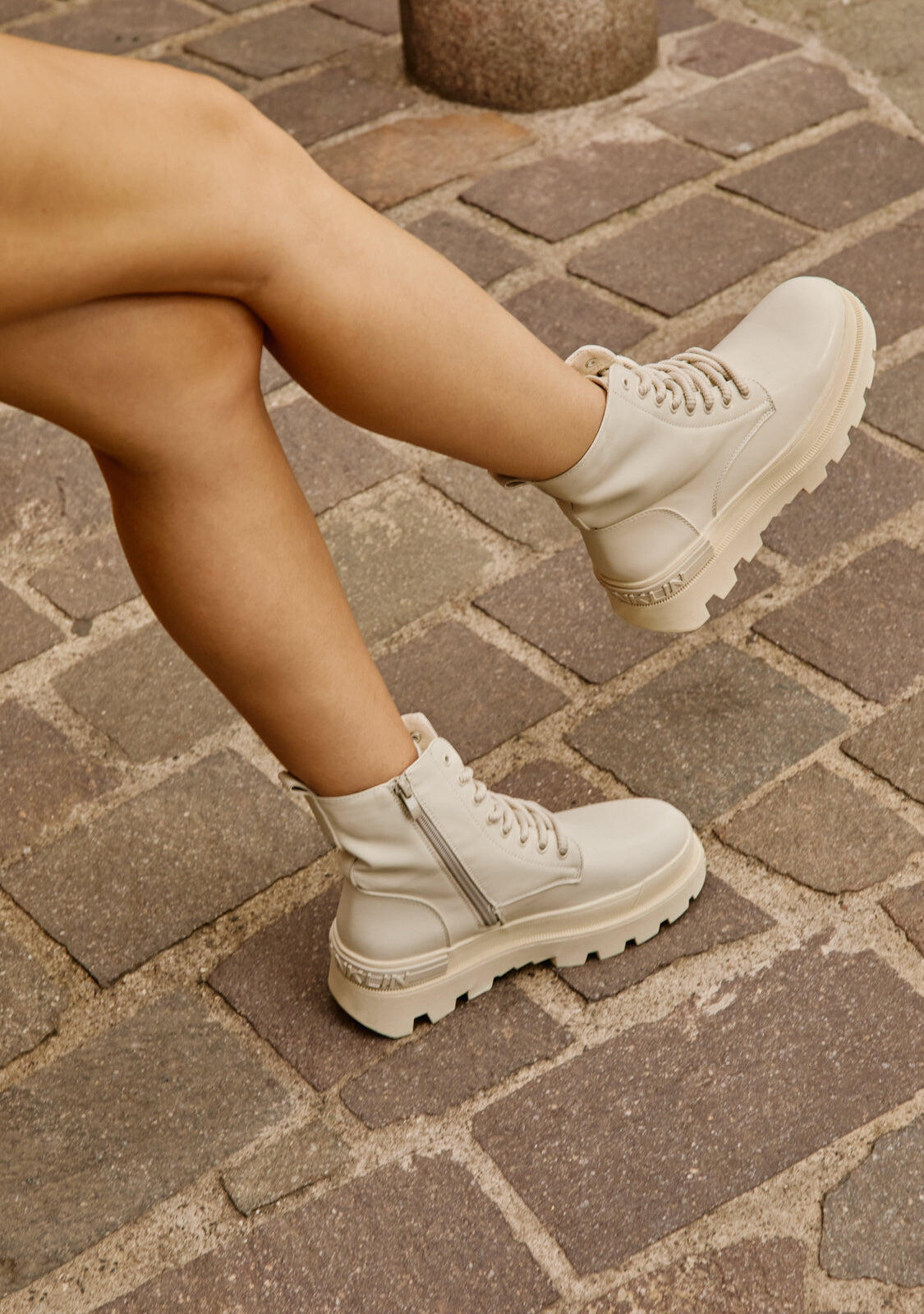 Botas Militares Corte Bajo All Track Full Beige D.Franklin 5/5