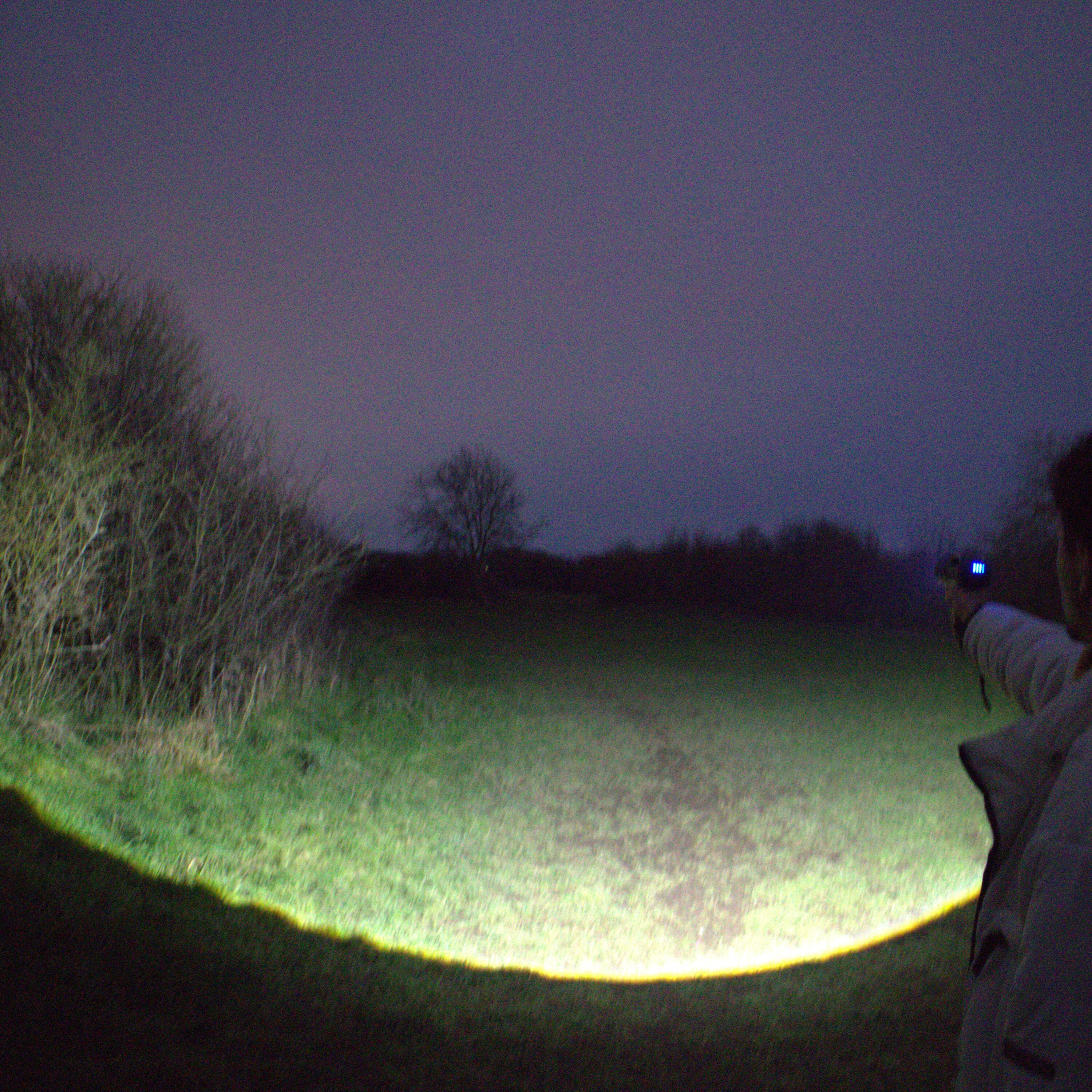 Trigger Pro Lights Trigger Pro 1400 | 825 Metre Beam - Rechargeable Long-Distance Spot ...
