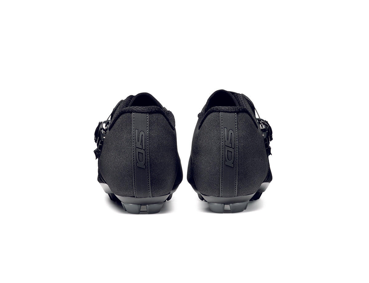 Zapatillas AERTIS MEGA negras 4/6