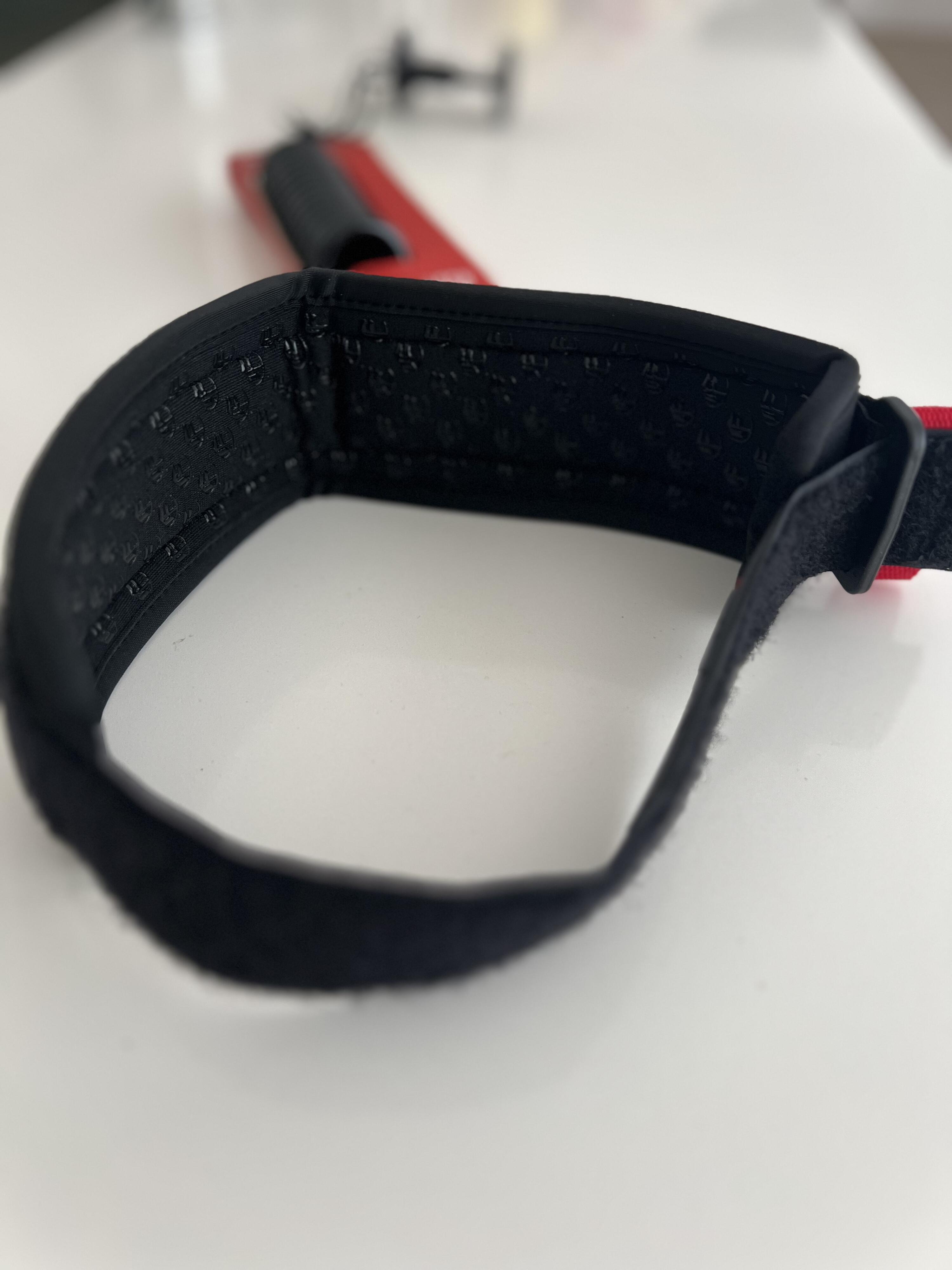 Leash de bodyboard EMPIRE ultra-résistant pour biceps de 7 mm en noir/rouge 2/4
