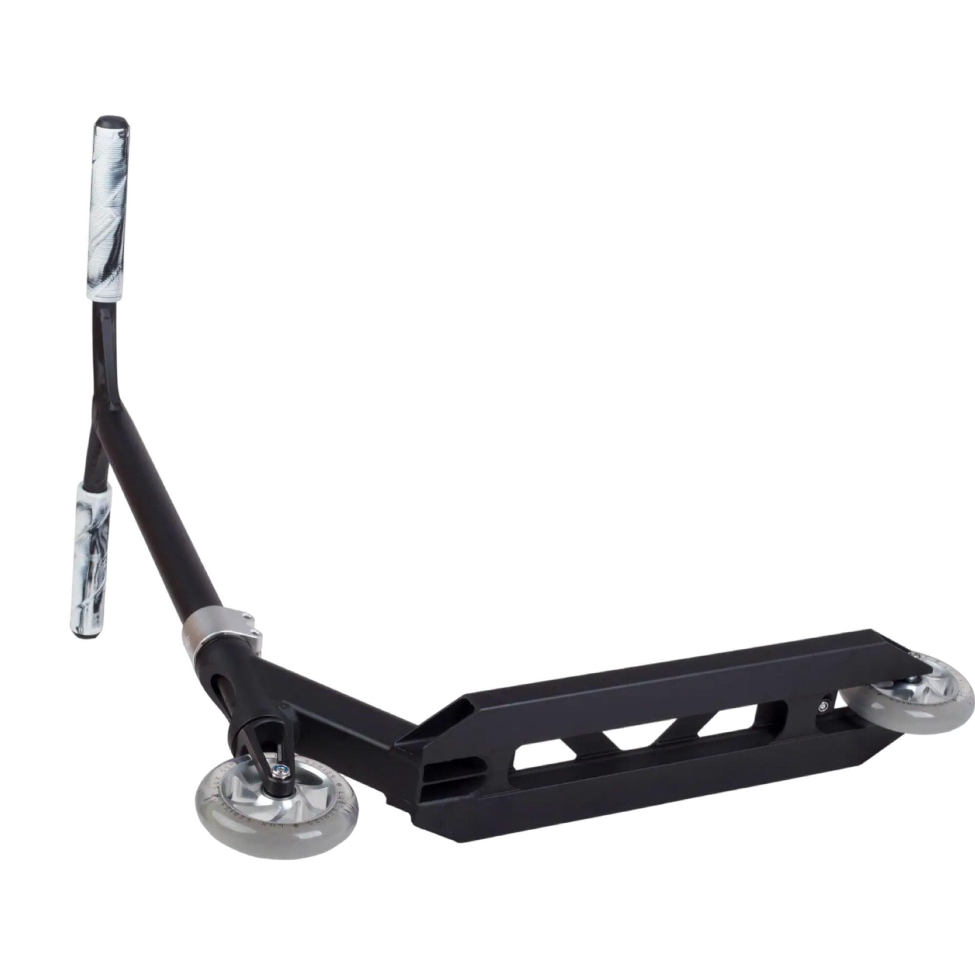 Striker Lux Youth Stunt-Scooter H=75,5cm 2,95kg schwarz/ silber/ clear PU 6/7