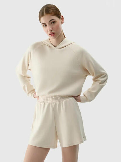 Titolo: Shorts da Donna con Vita Elastica e Tasche Laterali