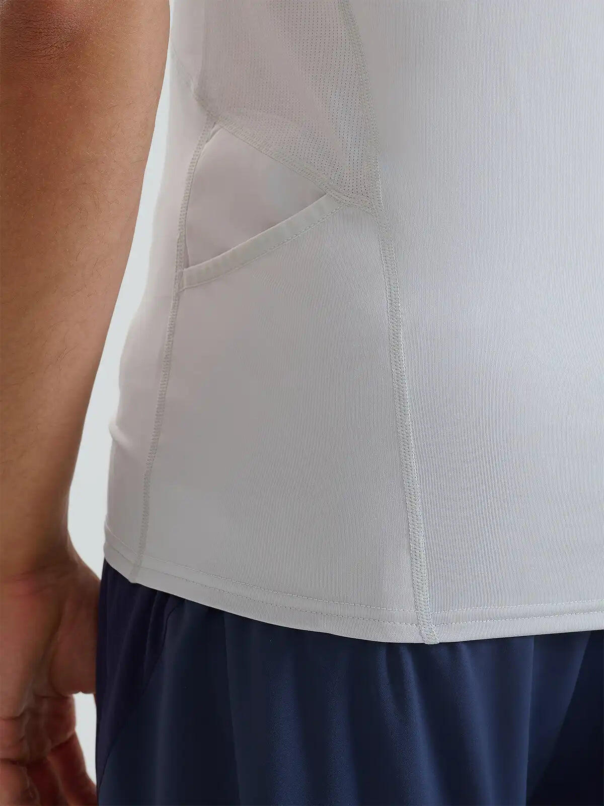 T-shirt de course ajustée pour homme à séchage rapide 5/6