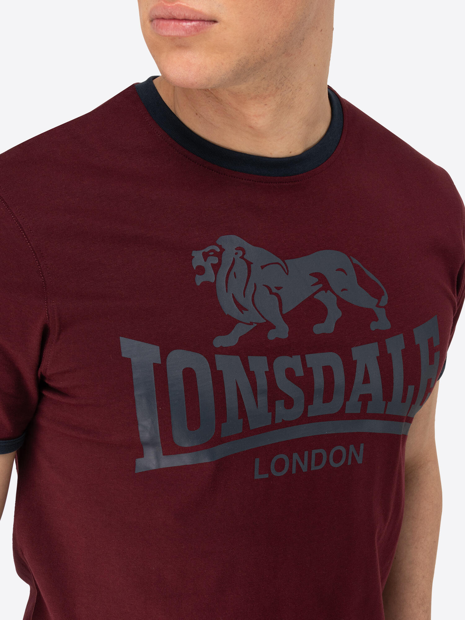 Conjunto de t-shirt e calções Lonsdale Maist 6/7