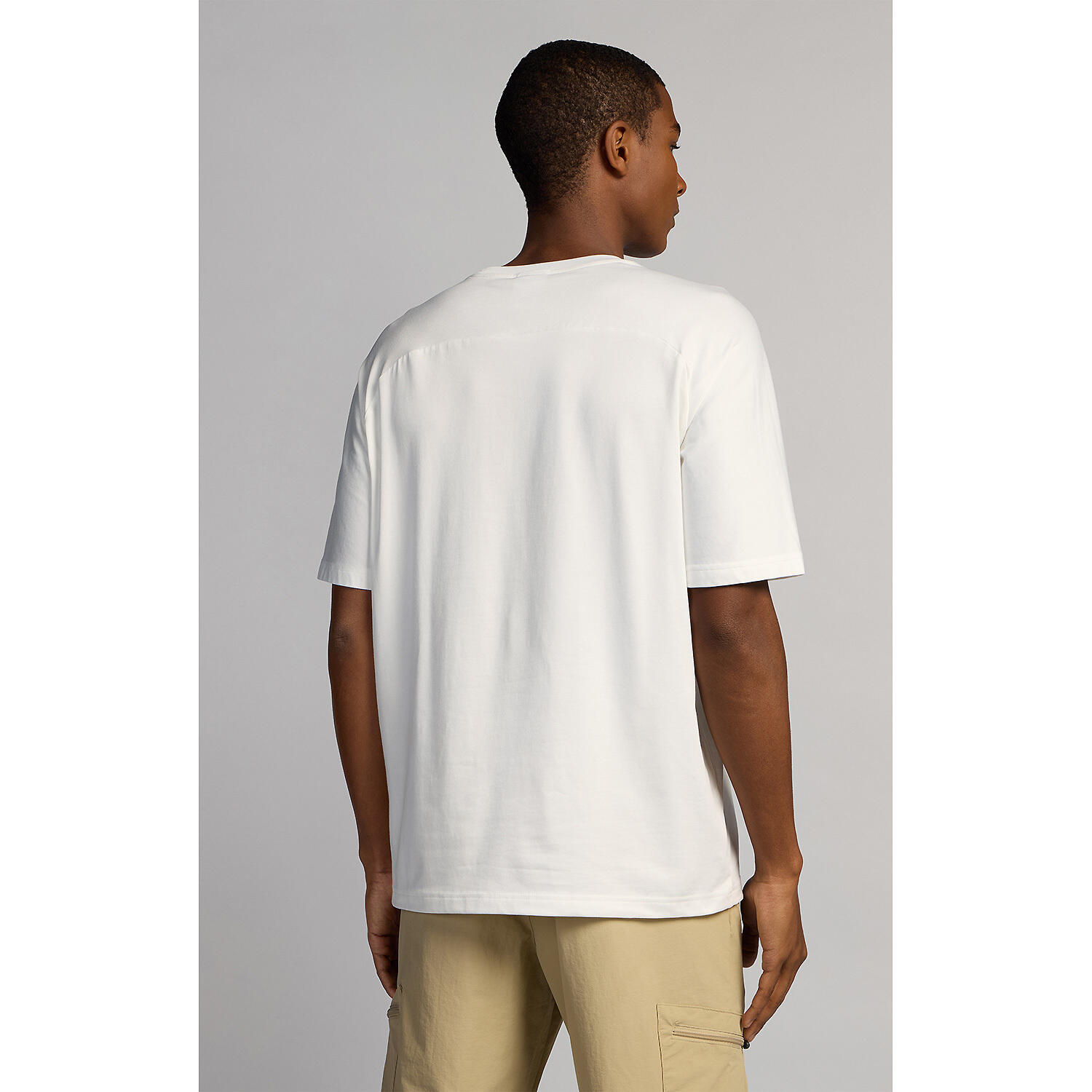 T-shirt Champion modèle 220822-WW048 pour homme 3/4