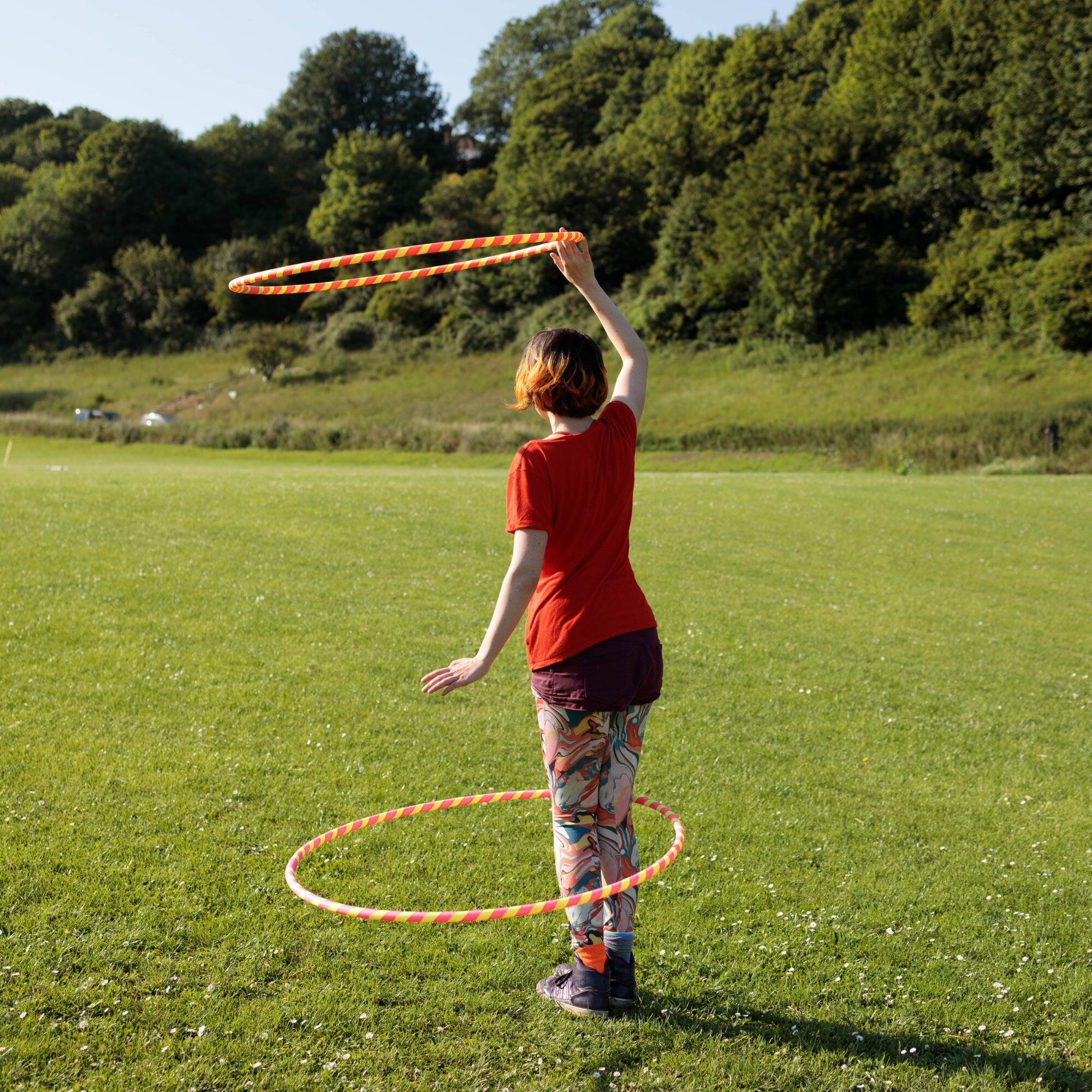 Echo Travel - A collapsible one-piece hula hoop from Echo Hoop 2/7