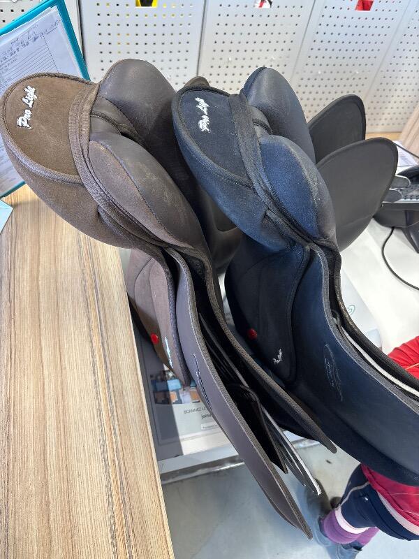 Entre Particuliers - Selle équitation poney 2/2